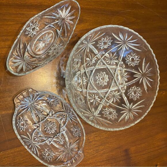 Anchor Hocking 3 pc Prescut Starburst Glass Entertaining set - Picture 1 of 7